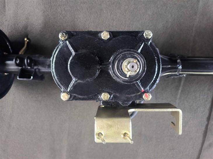 Heavy Duty Full Floating Tricycle Rear Axle With High Low Gearbox For APSONIC Cargo Tricycle AP150 AP175 AP200 price