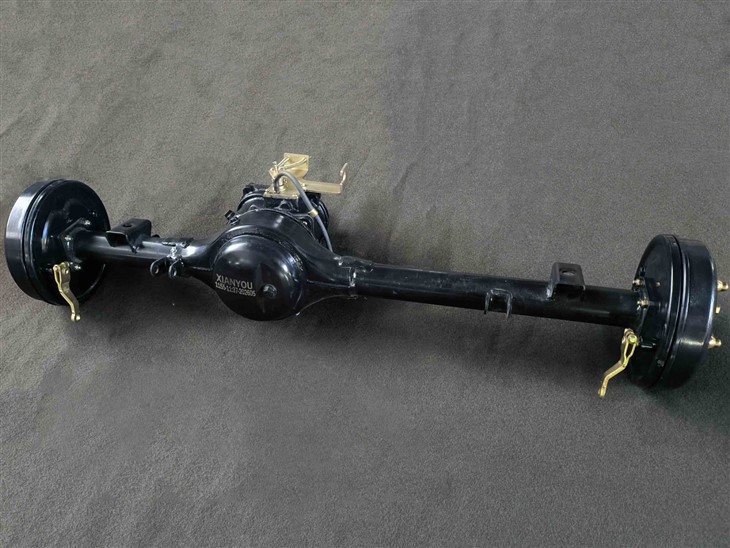 Heavy Duty Full Floating Tricycle Rear Axle With High Low Gearbox For APSONIC Cargo Tricycle AP150 AP175 AP200 high quality